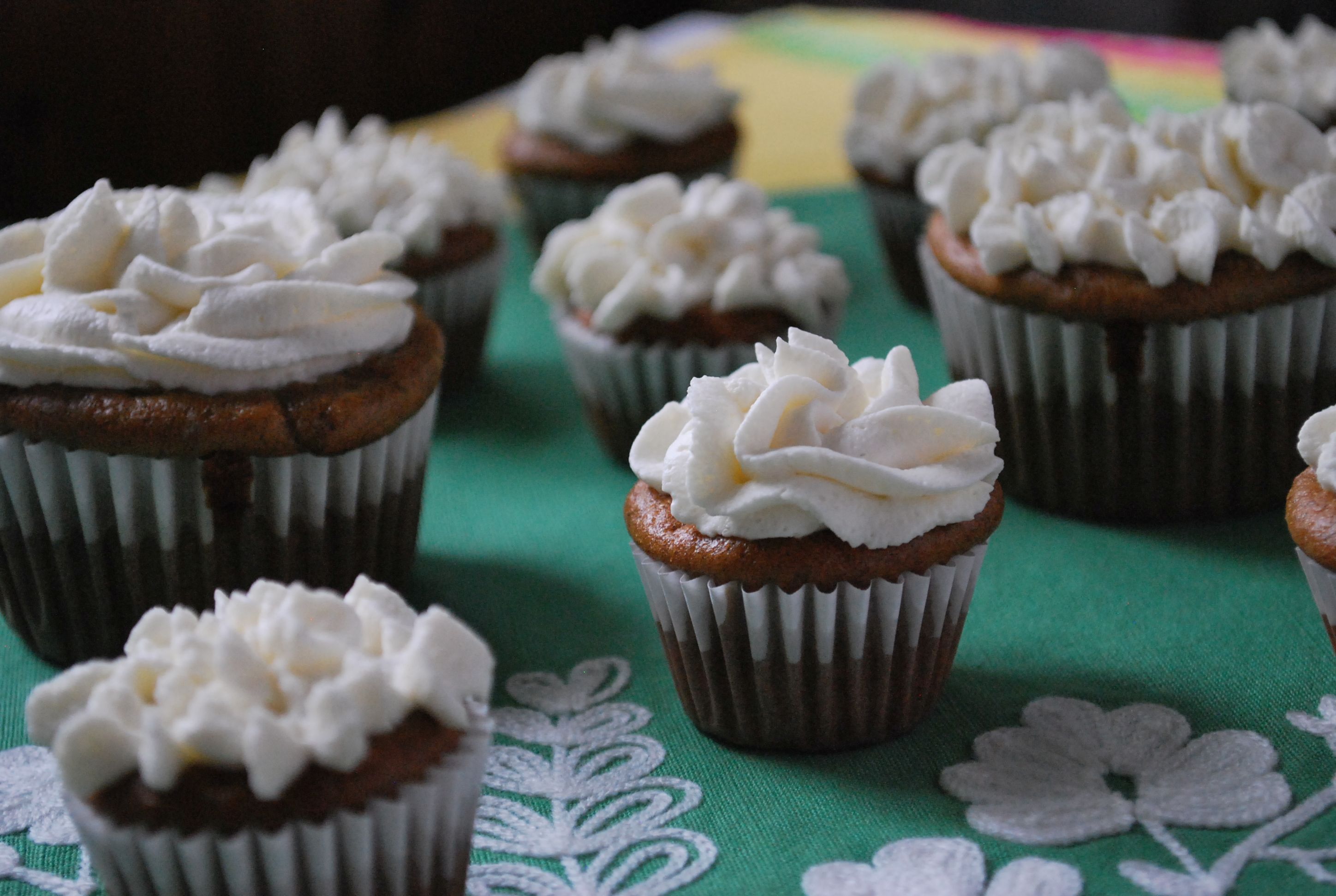 How to Make a PB & Banana Pupcake Recipe You + Your Pup Will Love